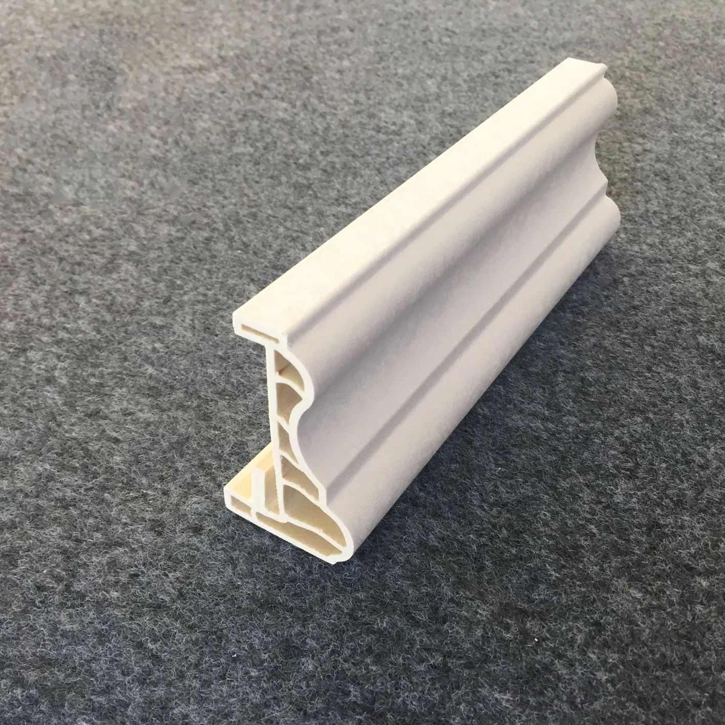 Wholesale Crown Molding Decorative PVC Wall Panel Finishing Trim White Clean Plastic Moulding Line
