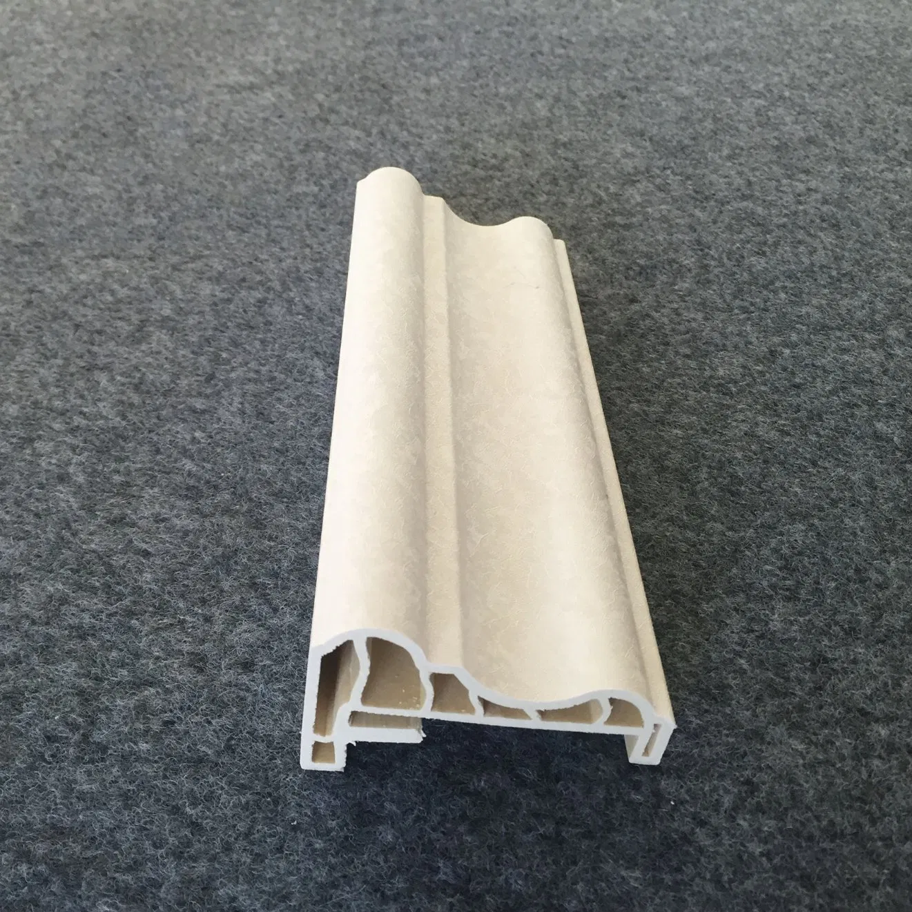 Wholesale Crown Molding Decorative PVC Wall Panel Finishing Trim White Clean Plastic Moulding Line