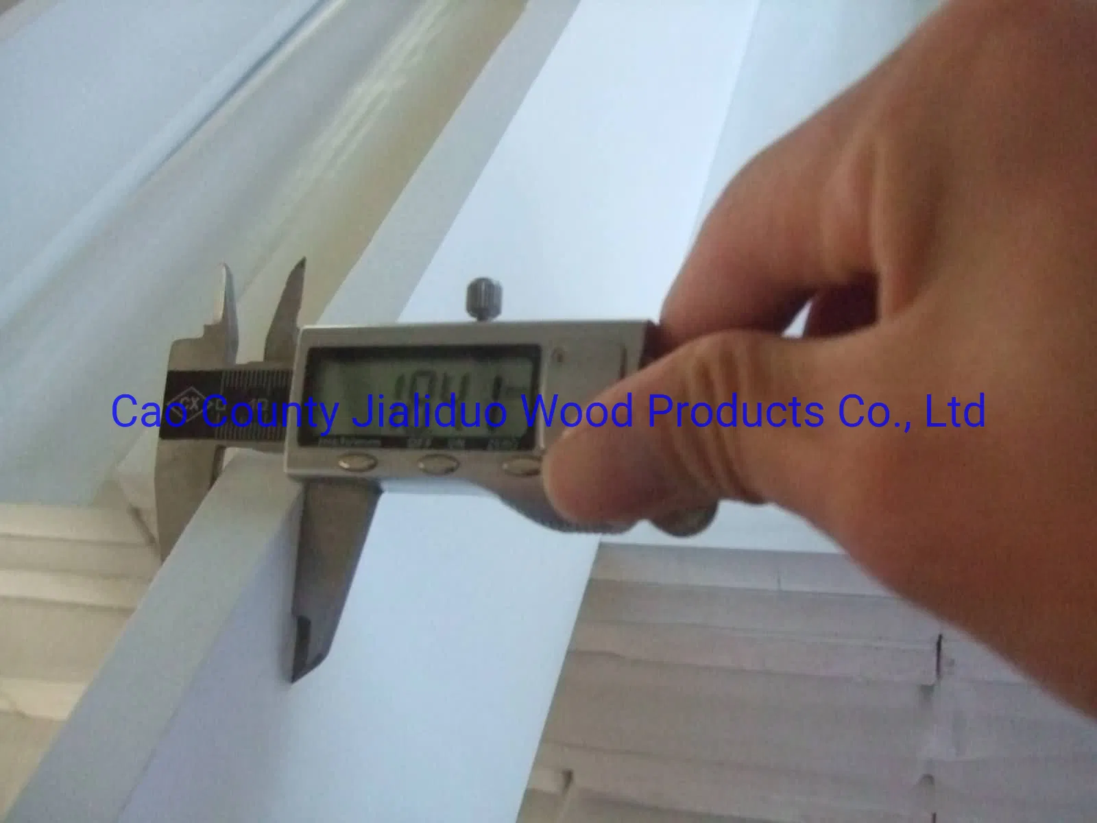 Customized S4s S3s Radiata Pine Baseboard Moulding