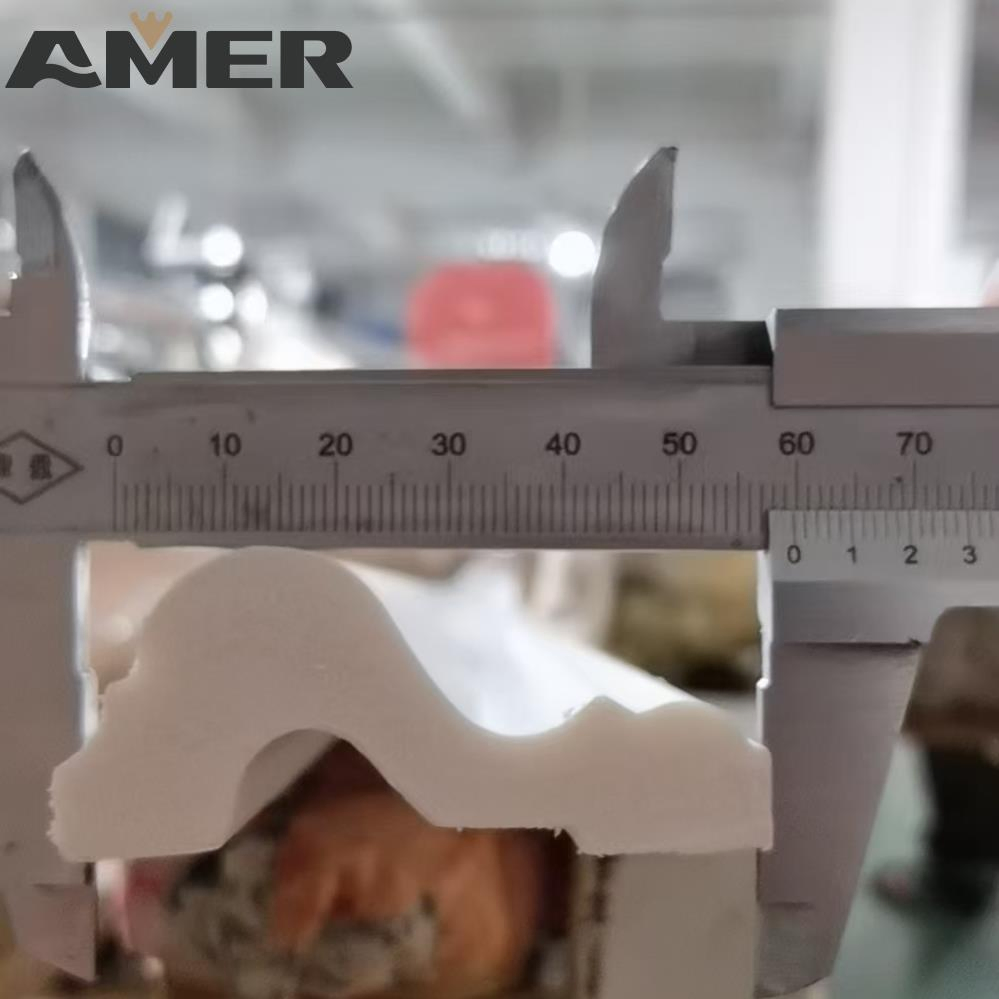 Modern White Baseboard Polystyrene PS Plastic Skirting Board for Kitchen