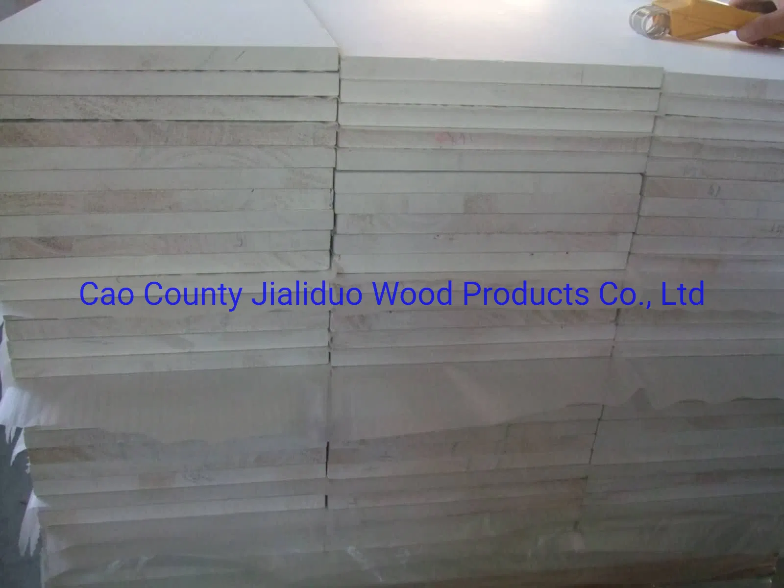 White Primed Finger Jointed S3s S4s Pine Mouldings for Construction Usage