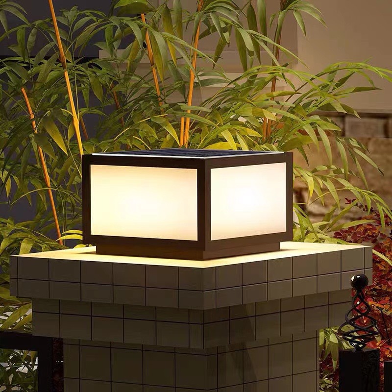 Solar Post Cap Light Detail 1