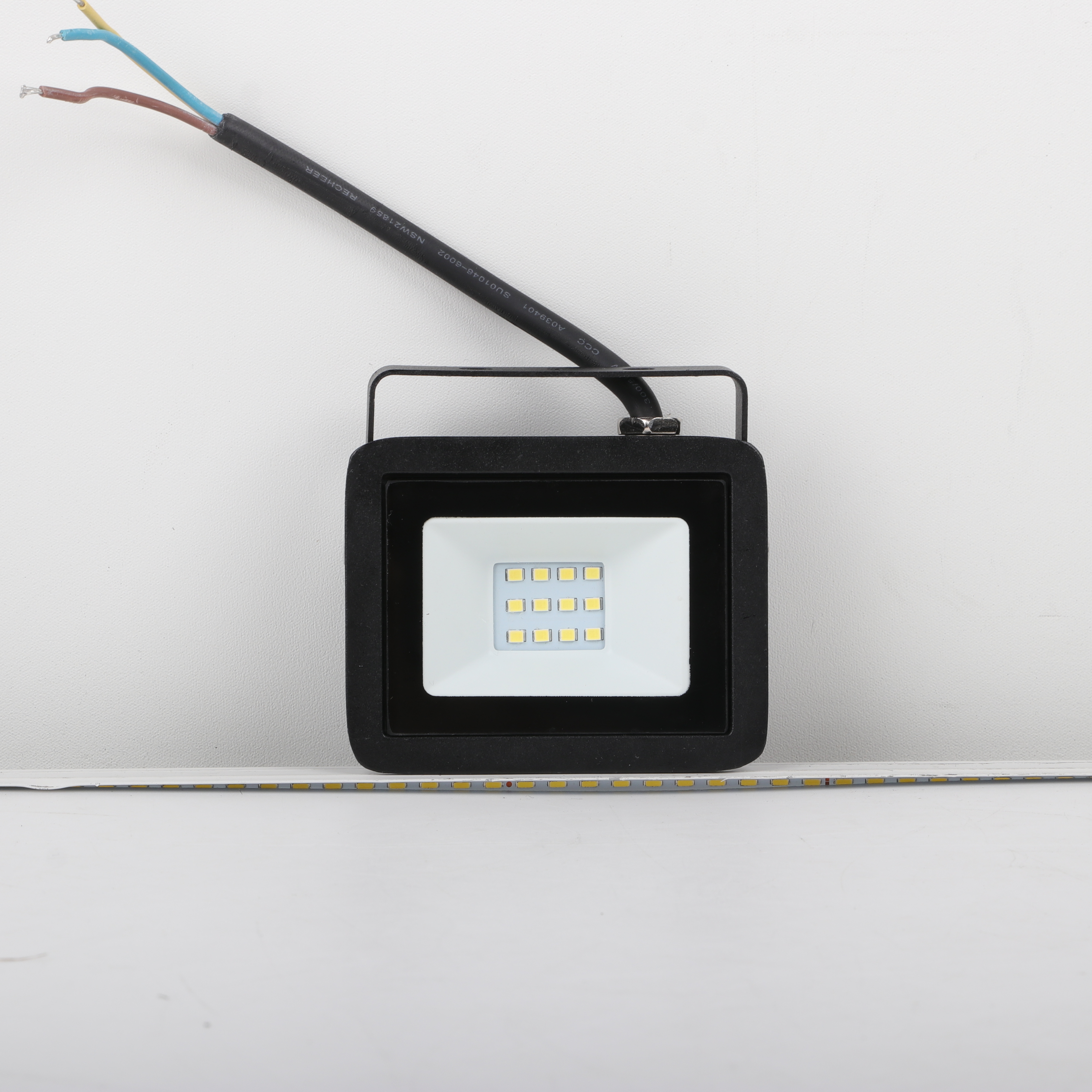 Die Casting Aluminium Explosion Proof/IK08 Ip65 10w 20w 30w50w100w LED Flood Light Floodlight Housing Projector Light Reflector