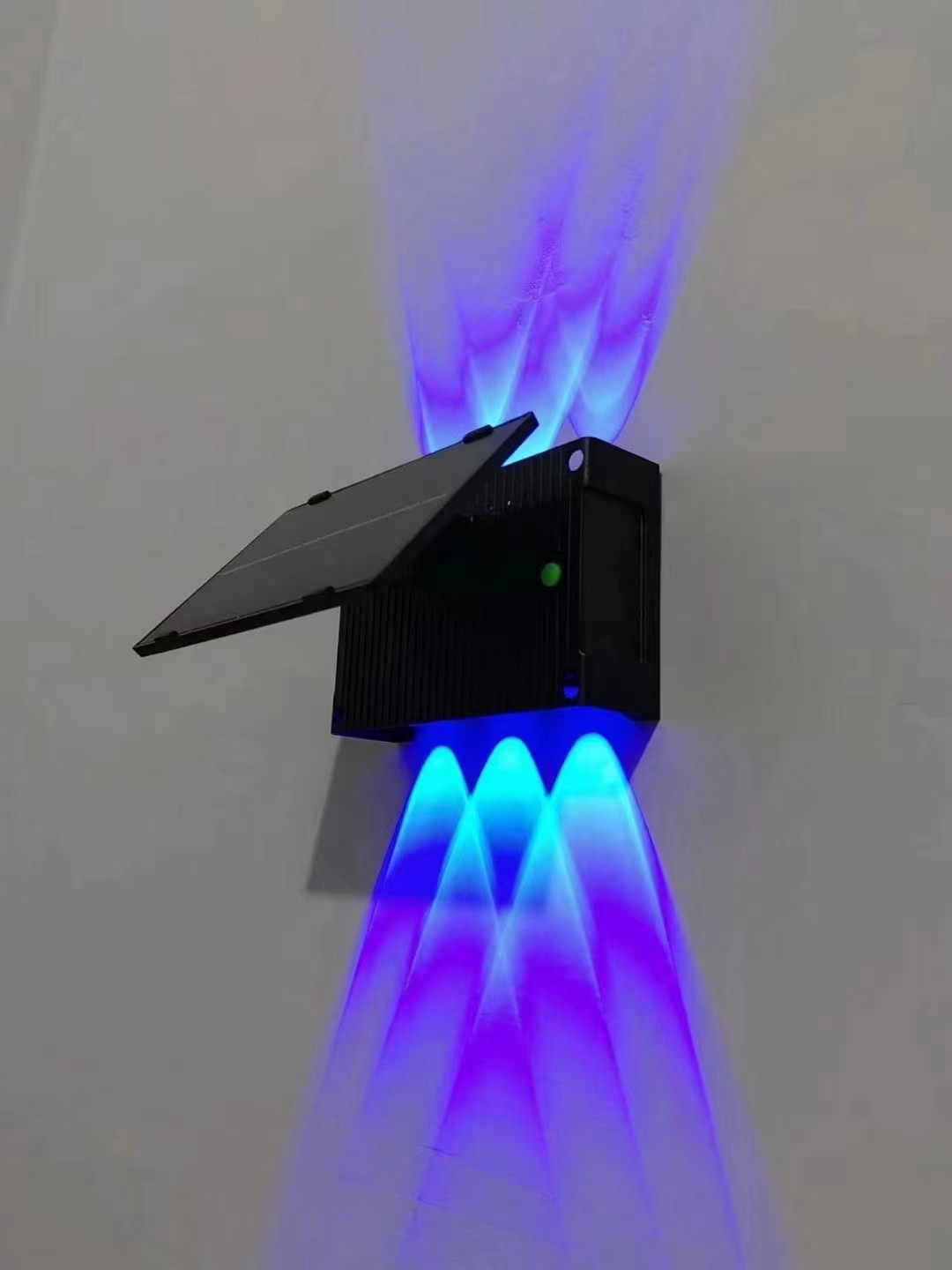 Solar Six-Bead Wall Lamp Detail 12