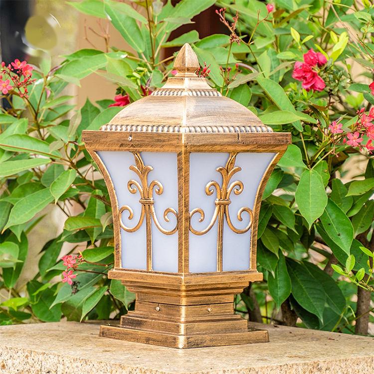 Vintage Style Solar Post Cap Light Die-cast Aluminum Outdoor Garden Pillar Lamp IP65 Waterproof Decorative Fence Top Light