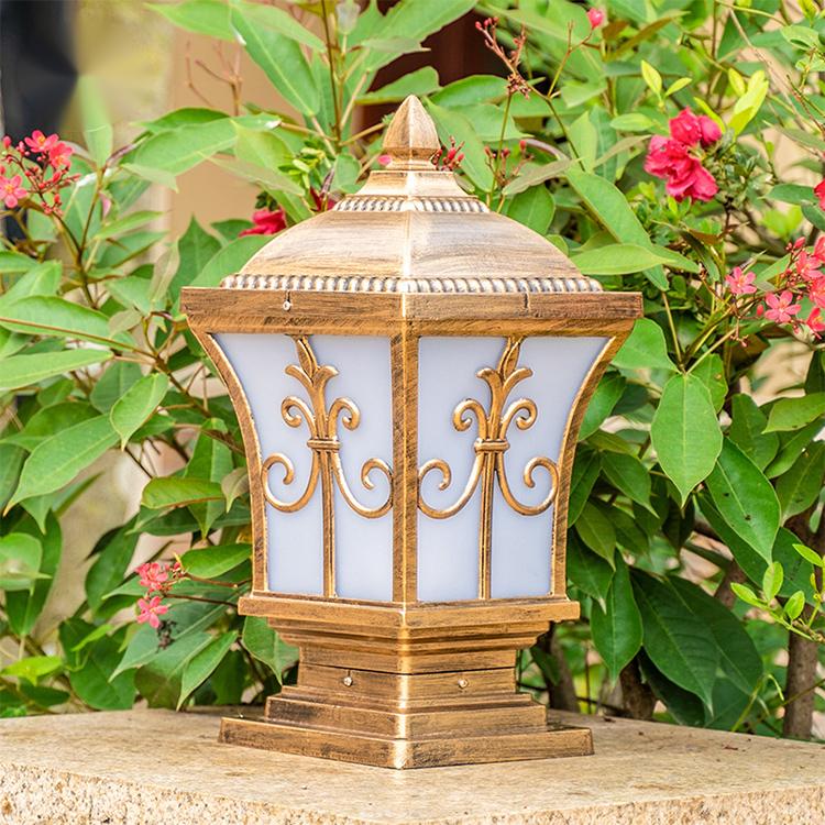Vintage Style Solar Post Cap Light Die-cast Aluminum Outdoor Garden Pillar Lamp IP65 Waterproof Decorative Fence Top Light