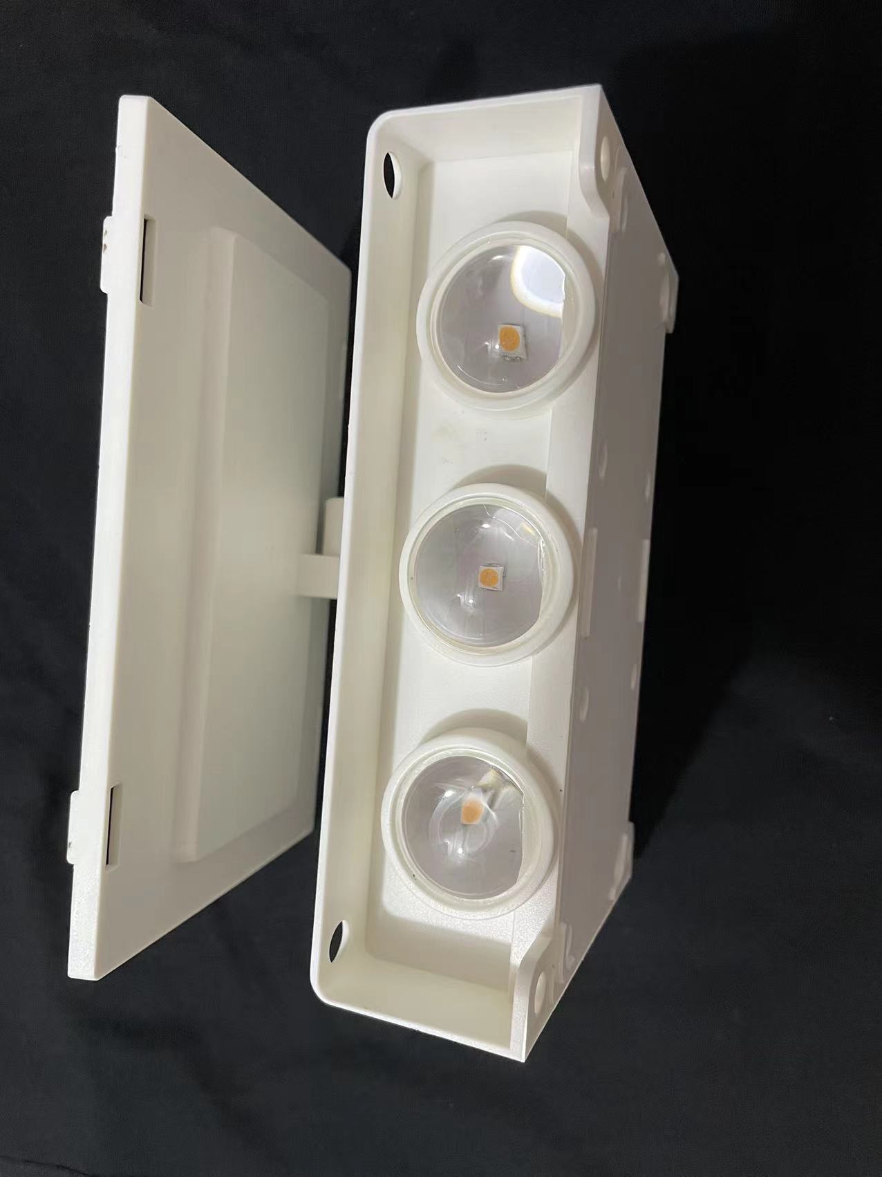 Solar Six-Bead Wall Lamp Detail 5