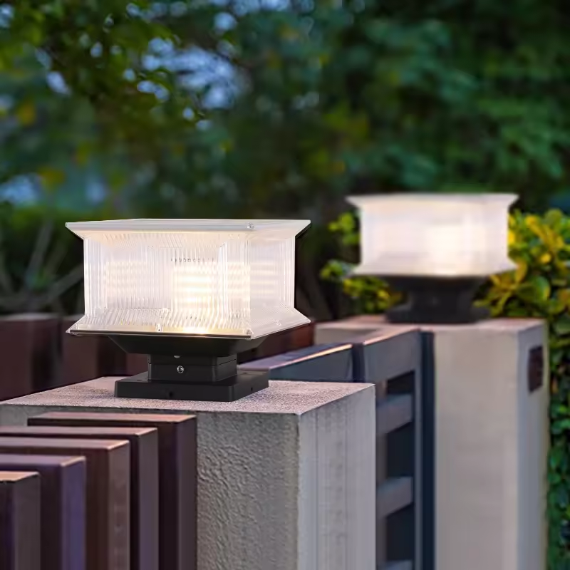 Modern Design IP65 Waterproof Aluminum Solar Pillar Gate 3 Color LED Garden Post Cap Light ETL Certified Dimmable Outdoor