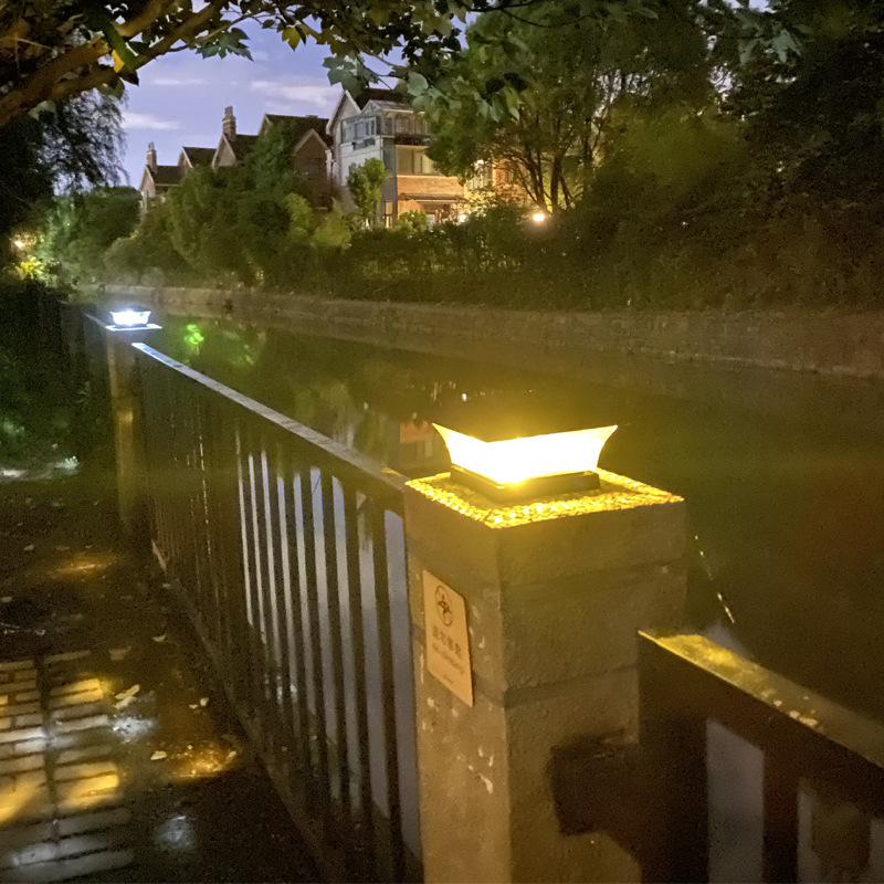 Solar Post Cap Light PVC Fence Pillar Lamp Waterproof Garden Landscape Light for Yard Entrance Decoration