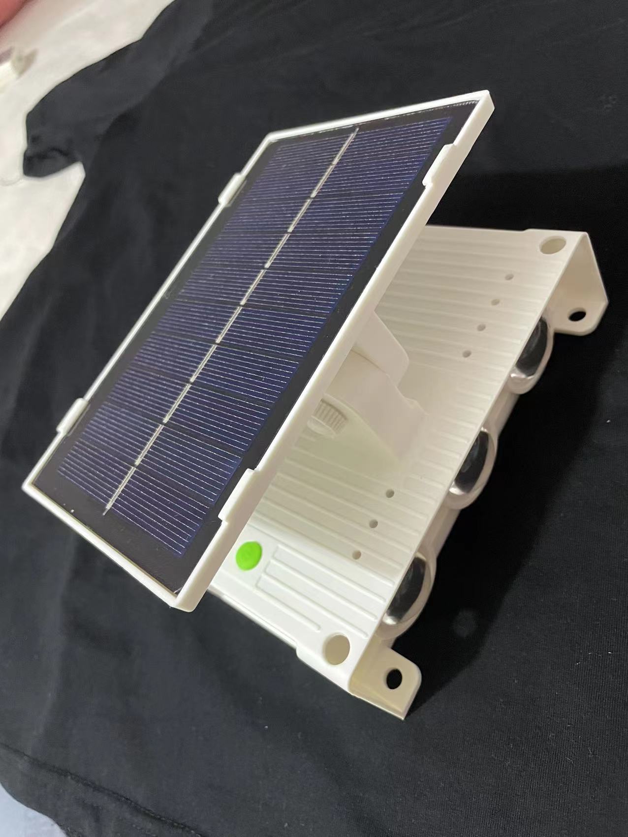 Solar Six-Bead Wall Lamp Detail 4