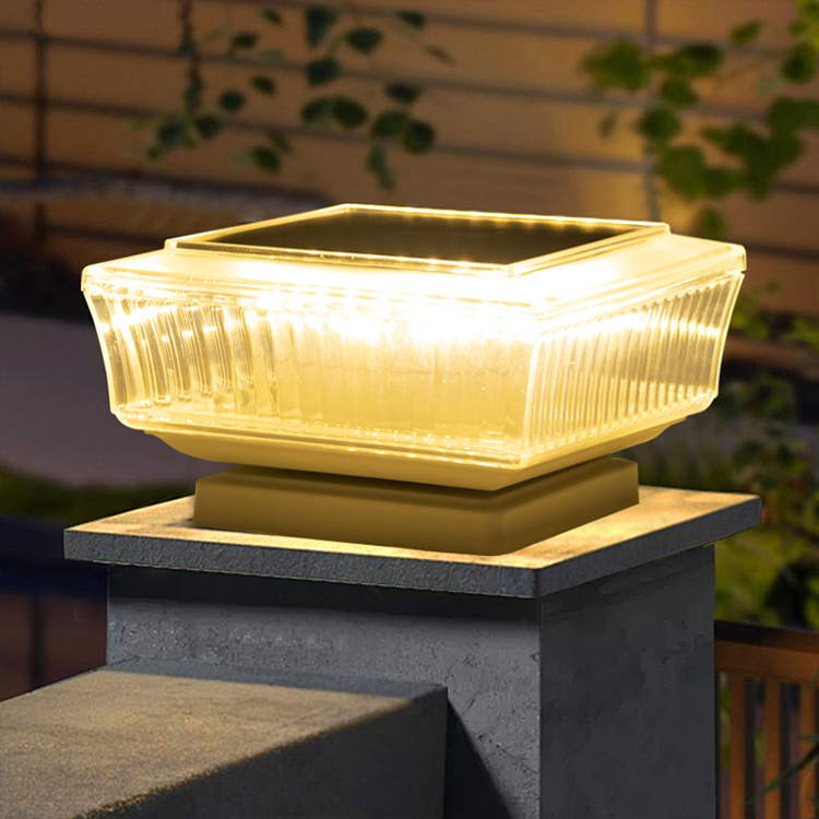 Auto Light Control Weatherproof IP65 Warm White LED Solar Pillar Light for Driveway &amp; Hotel Waterproof Design