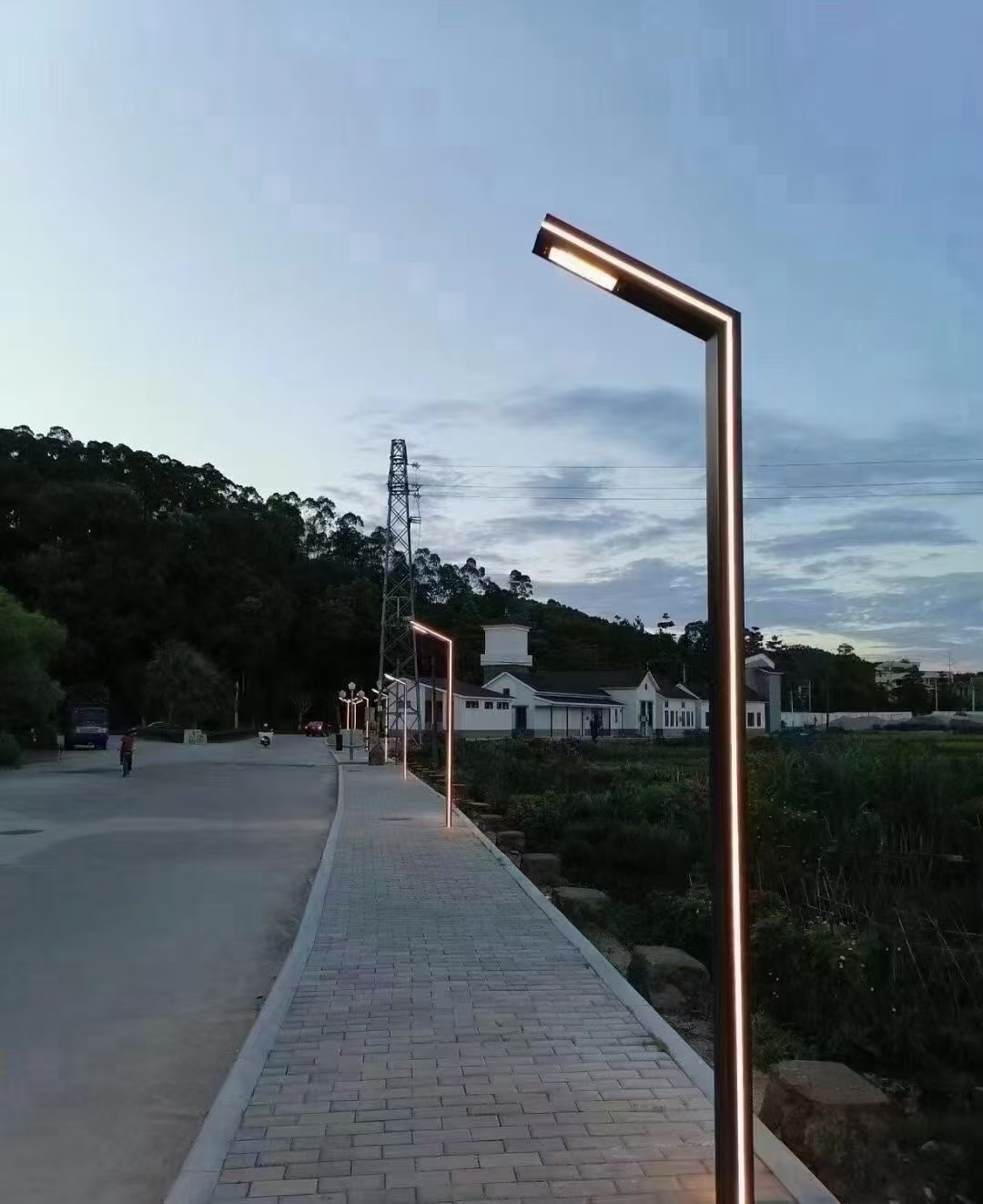 Outdoor Waterproof IP67 Aluminum LED Lamp Right-Angle Warm Light Garden Solar Street Lights For Home &amp; Garden