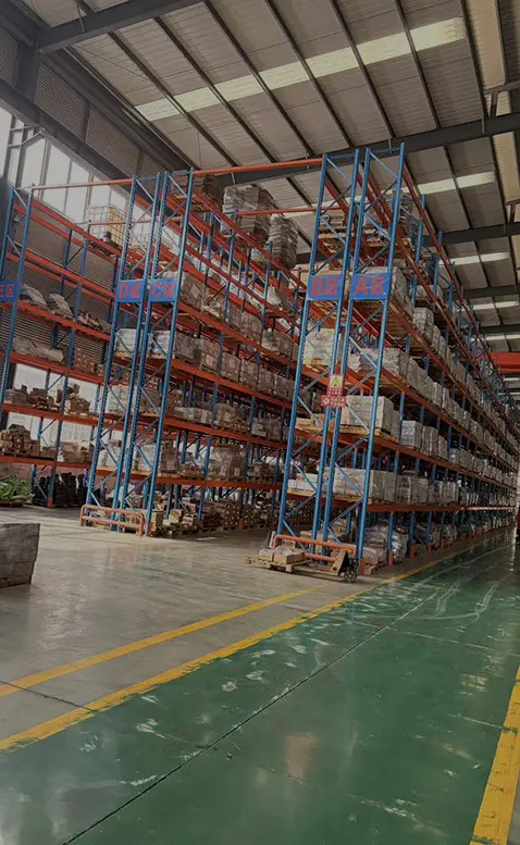 Selective heavy-duty pallet racks in a distribution warehouse