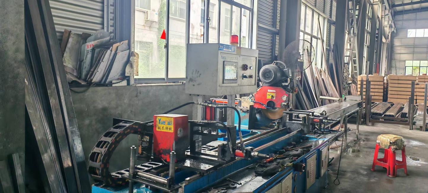 Cutting Machine