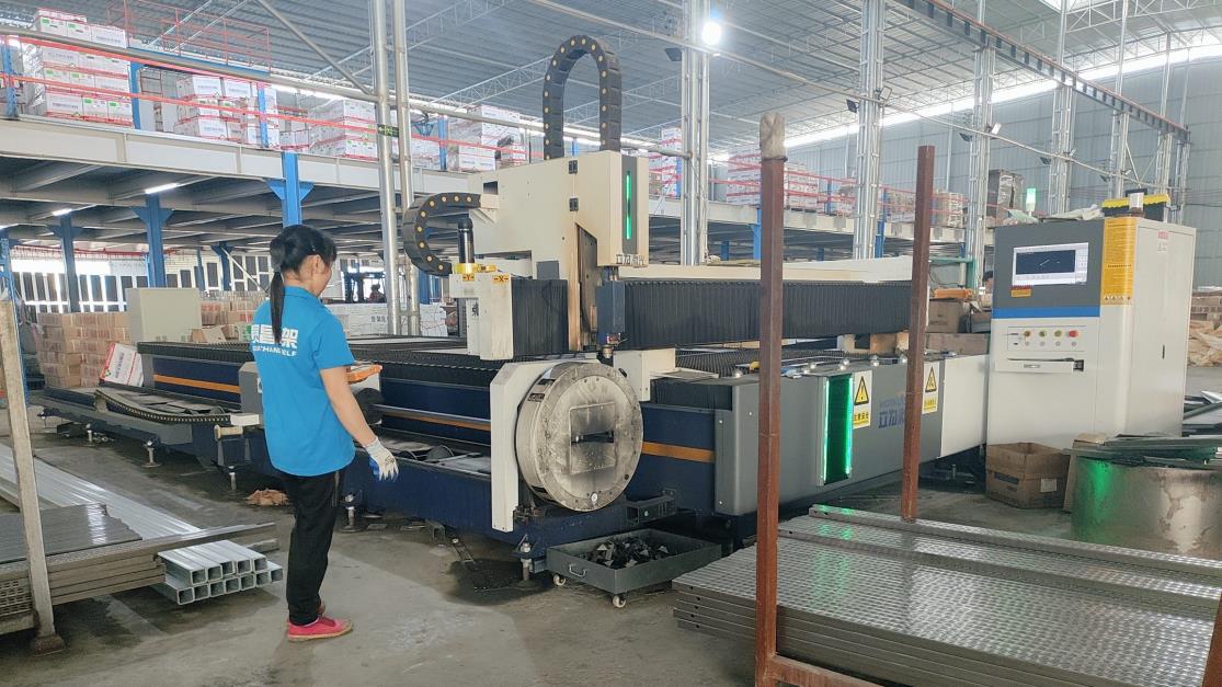 Laser Cutting Machine