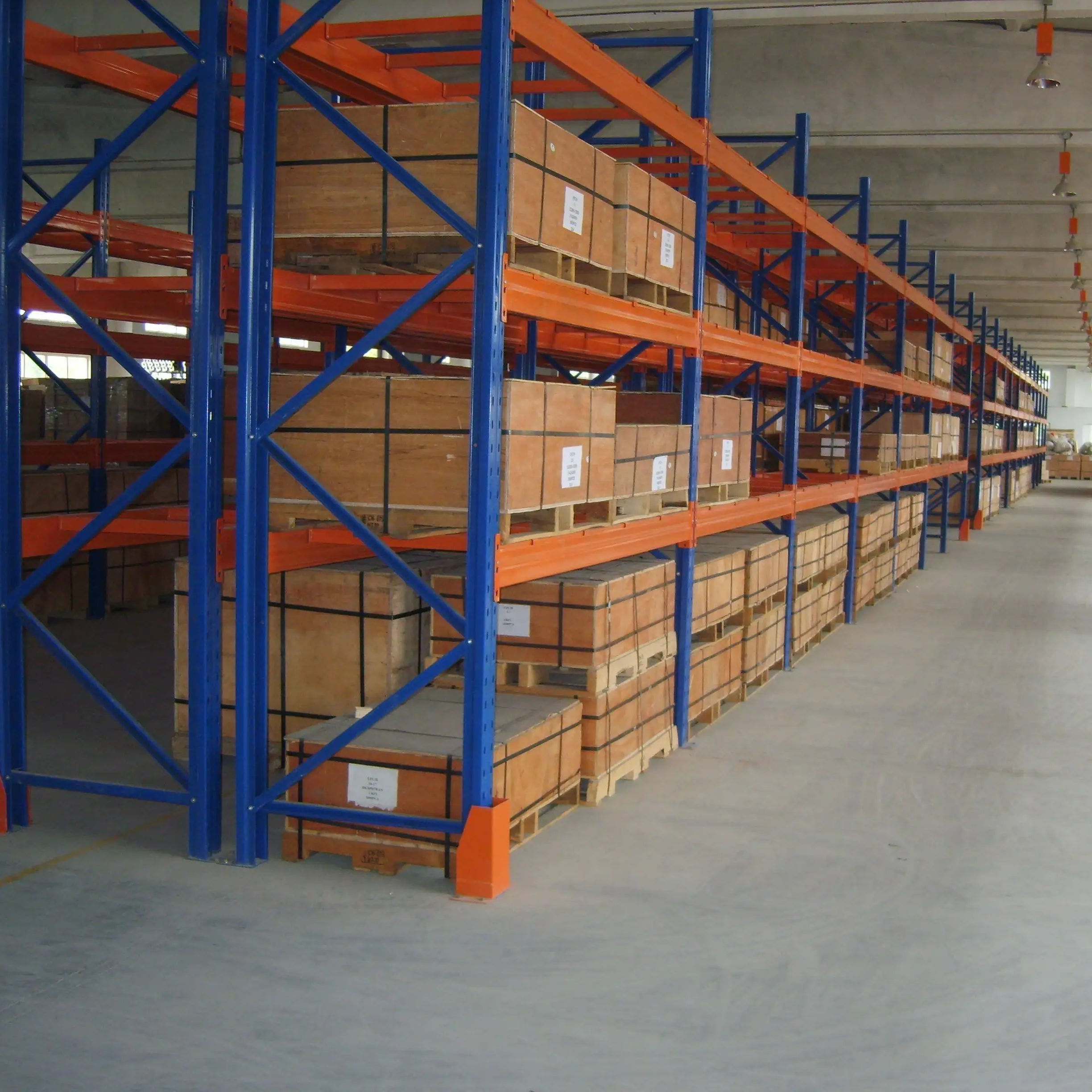 Wholesale Heavy Duty Storage Shelves Space Saving Design Racks for Warehouses Corrosion Protection Pallet Rack