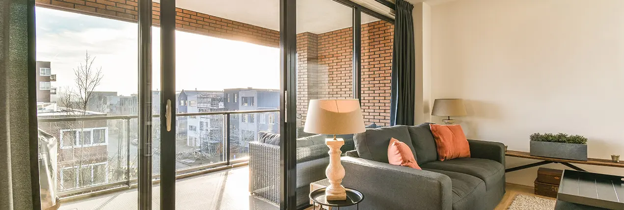 Guoxin Glass user case — residential or commercial glass installation project