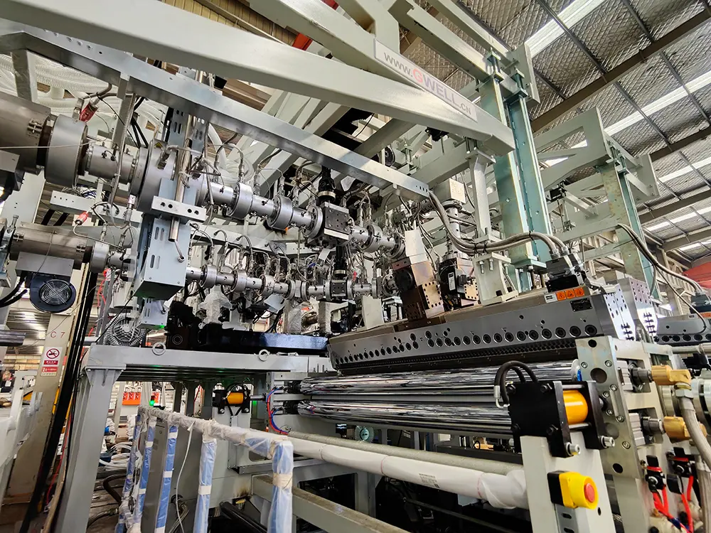Stacker and Conveyor (1)