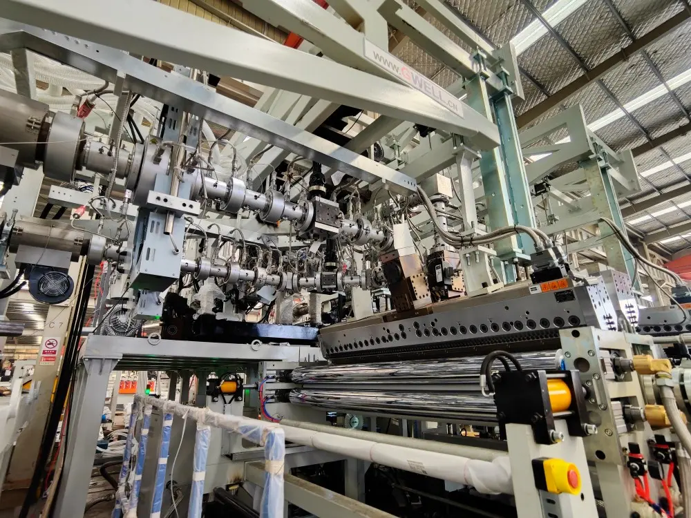 PP Honeycomb Panel Extrusion Line (1)