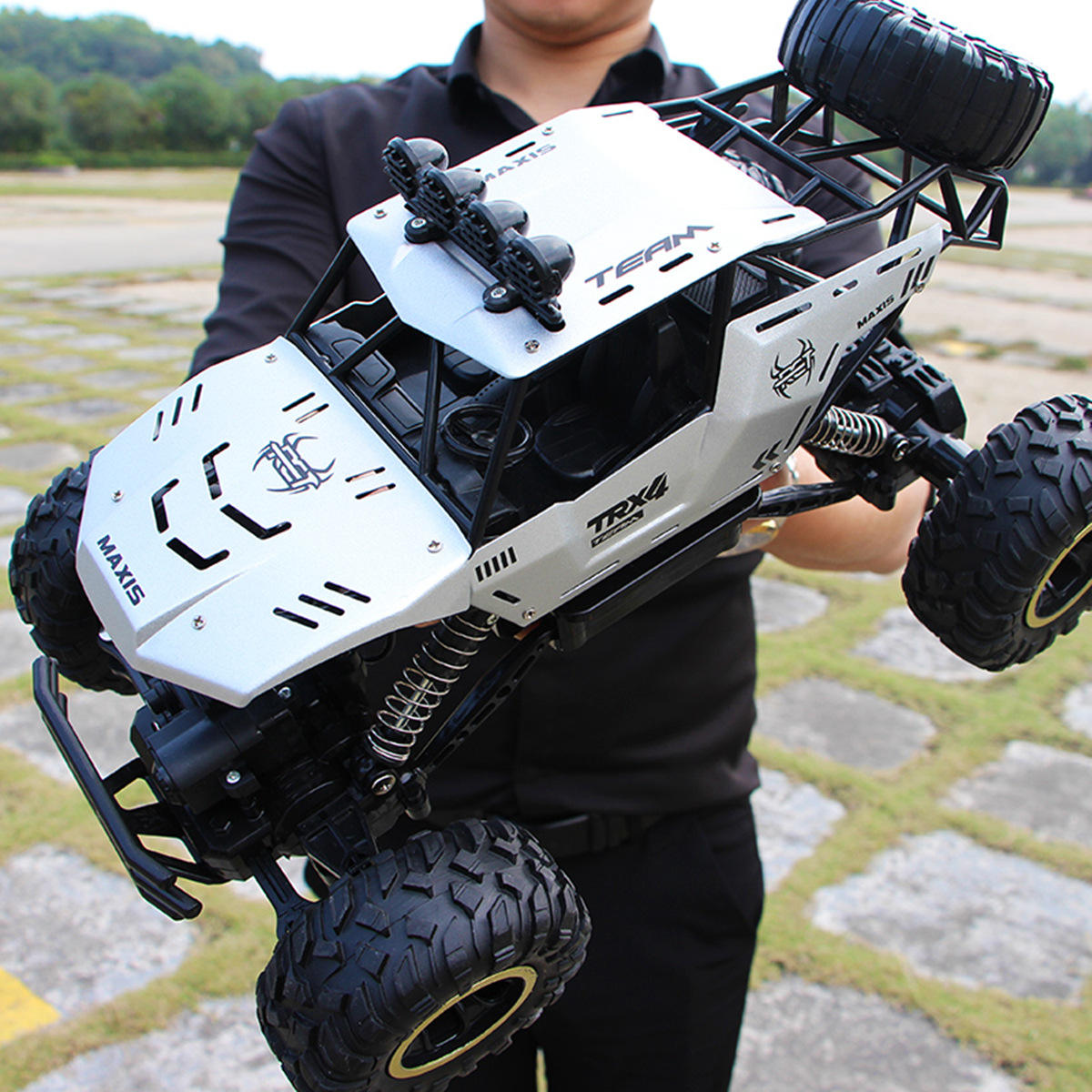 2.4G Radio Remote Control Car 4WD Alloy With Led Lights RC Car Off-Road Vehicle Control Trucks Toys for Kids