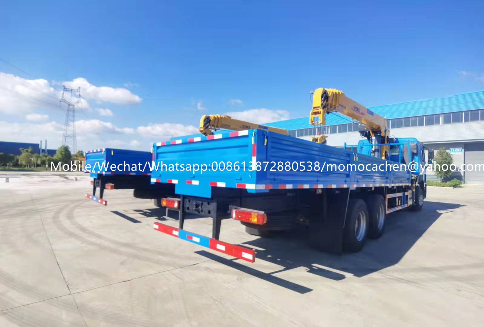 HOWO 6x4 Truck Mounted Crane 12tons Right Hand Drive Truck With Crane With Remote Control