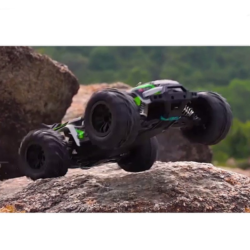 Hot Selling 1/16 Scale 4WD RC Truck 38km/h USB Cable Off-Road Vehicle 2.4Ghz Remote Control Plastic Ready-to-Go 4-Channel Hobby