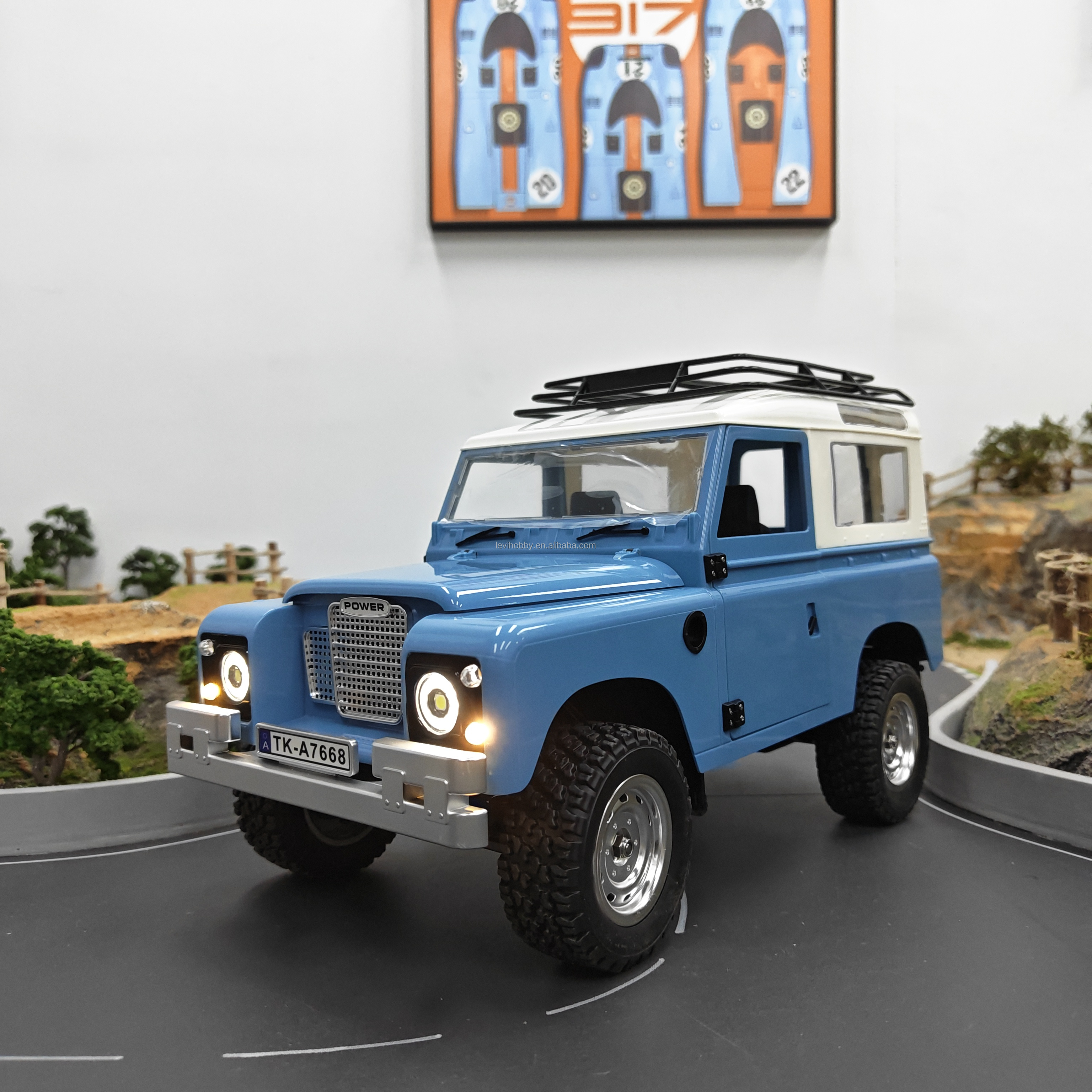 1/10 Scale 4WD RC Off-Road Race Car 2.4G Remote Control Classic Style Climbing Car Roof Rack All-Terrain Truck USB Cable