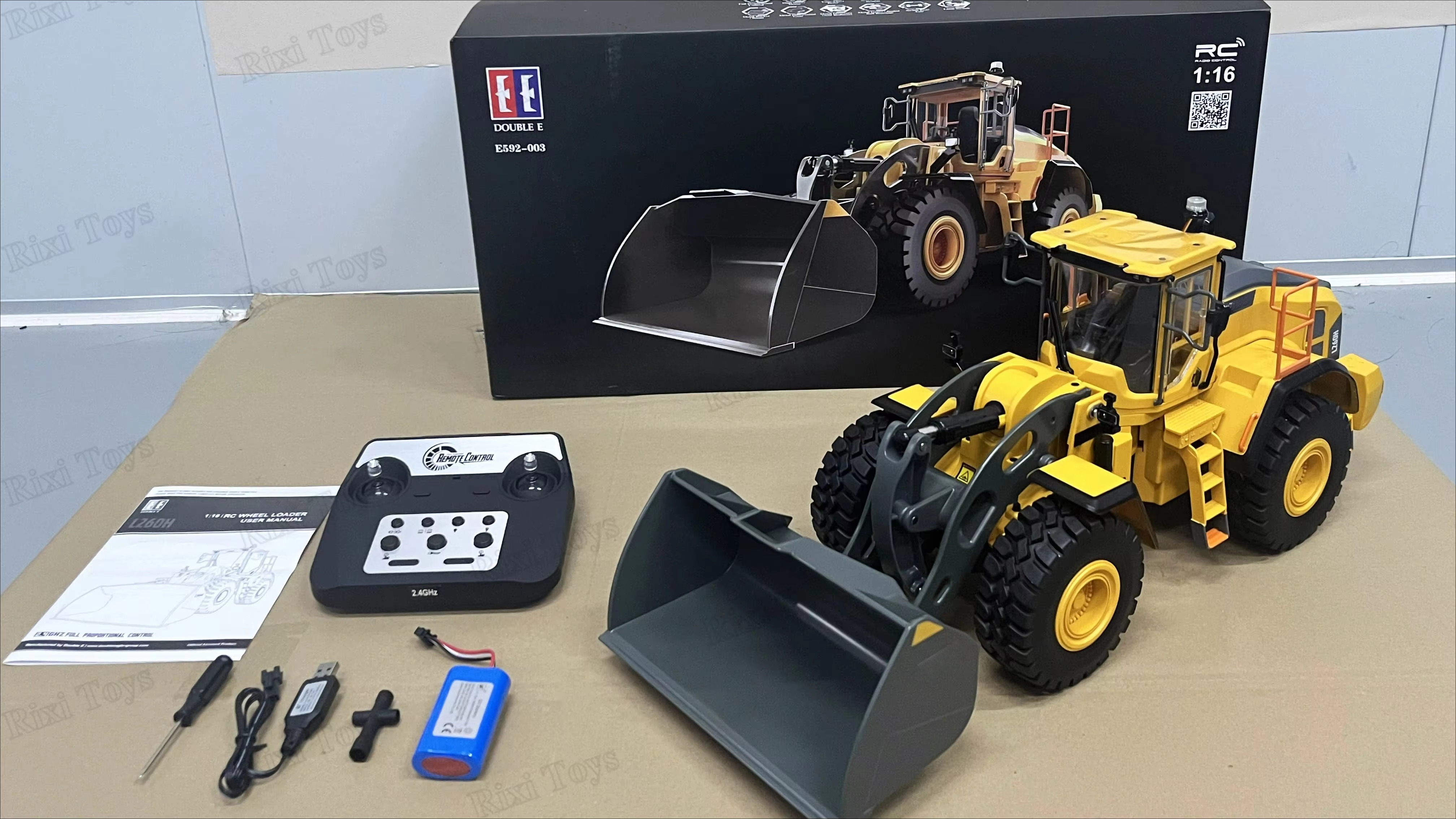 L260H DoubleE RC Truck 1/16 E592 Electric with Light Sound System Boys Remote Control Model Toys for Children RC Truck