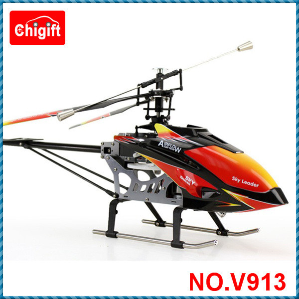 V913 RC Helicopter Side View