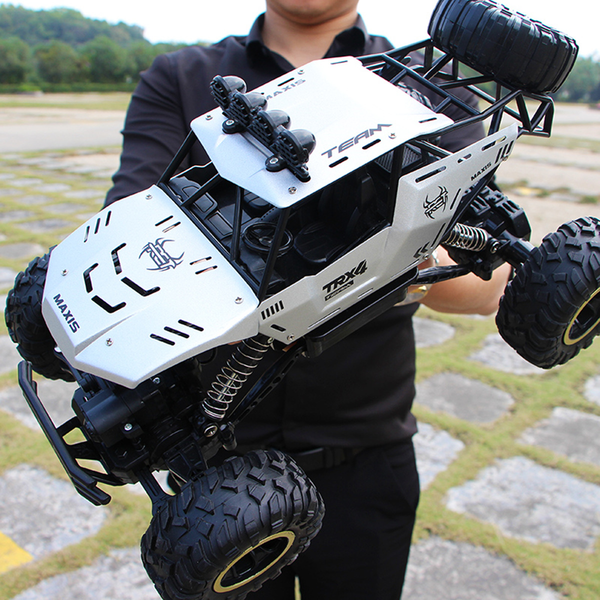 Oversized Remote Control Car Drift Off-Road Vehicle Four-wheel Drive Climbing Big Foot High Speed Racing Rechargeable Toy 1080p