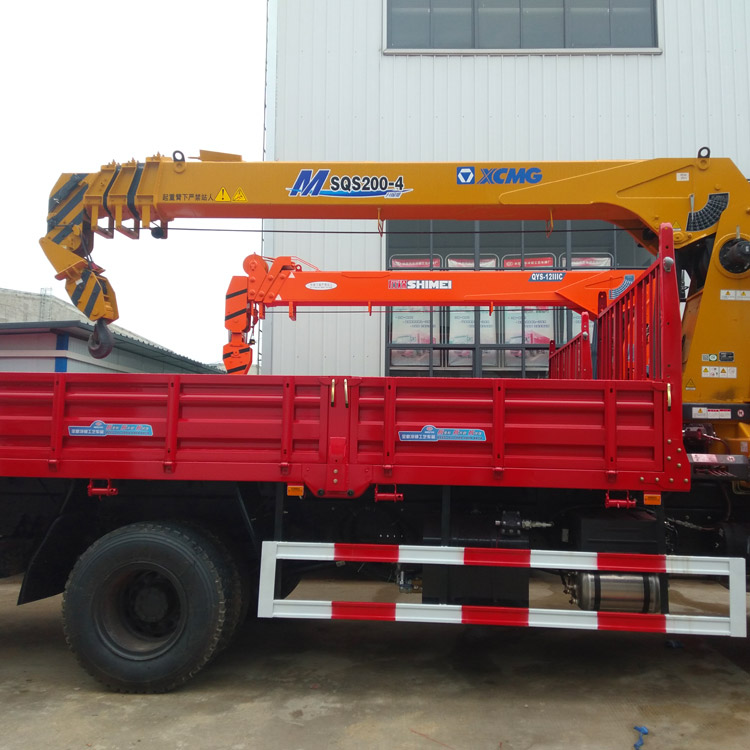 crane display