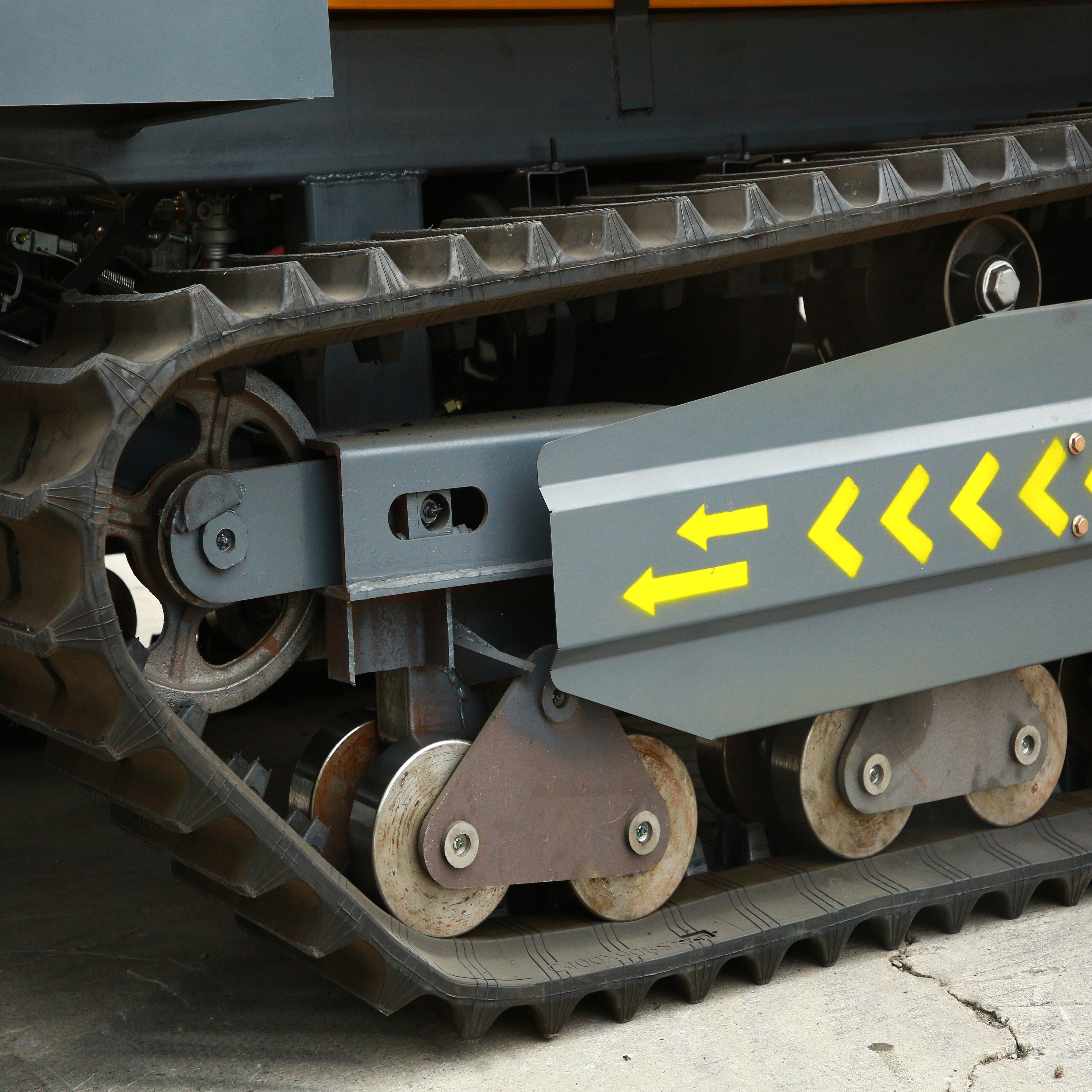 Professional Grade Remote Control Optional Hydraulic Dumping Building Construction Crawler Transport Vehicle