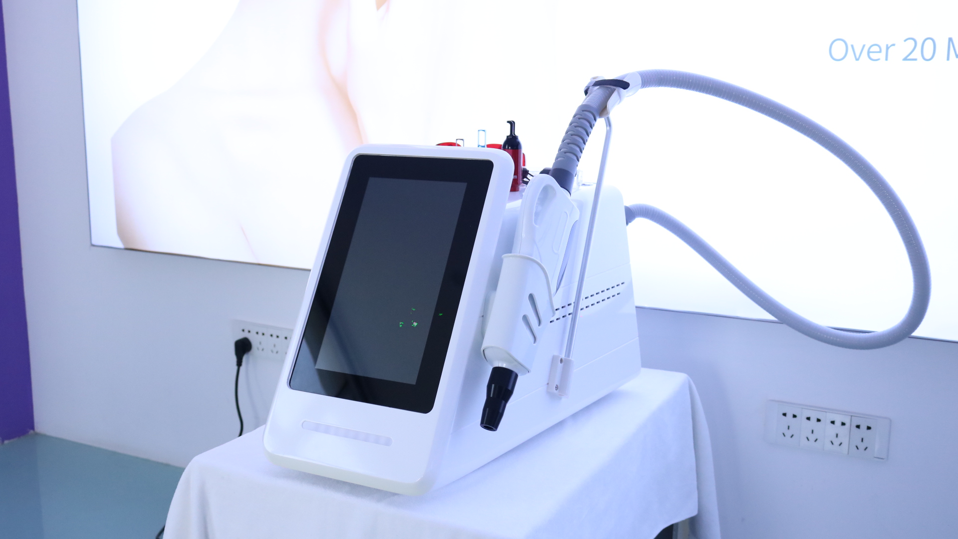 Eyebrow Pigment Removal Pico Laser Nd Yag Q Switched Pico Second Laser Acne Scar Removal