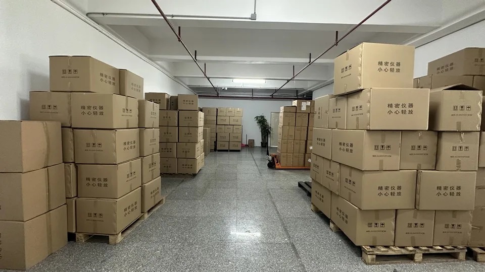 Product storage warehouse management at Habitue Beauty factory
