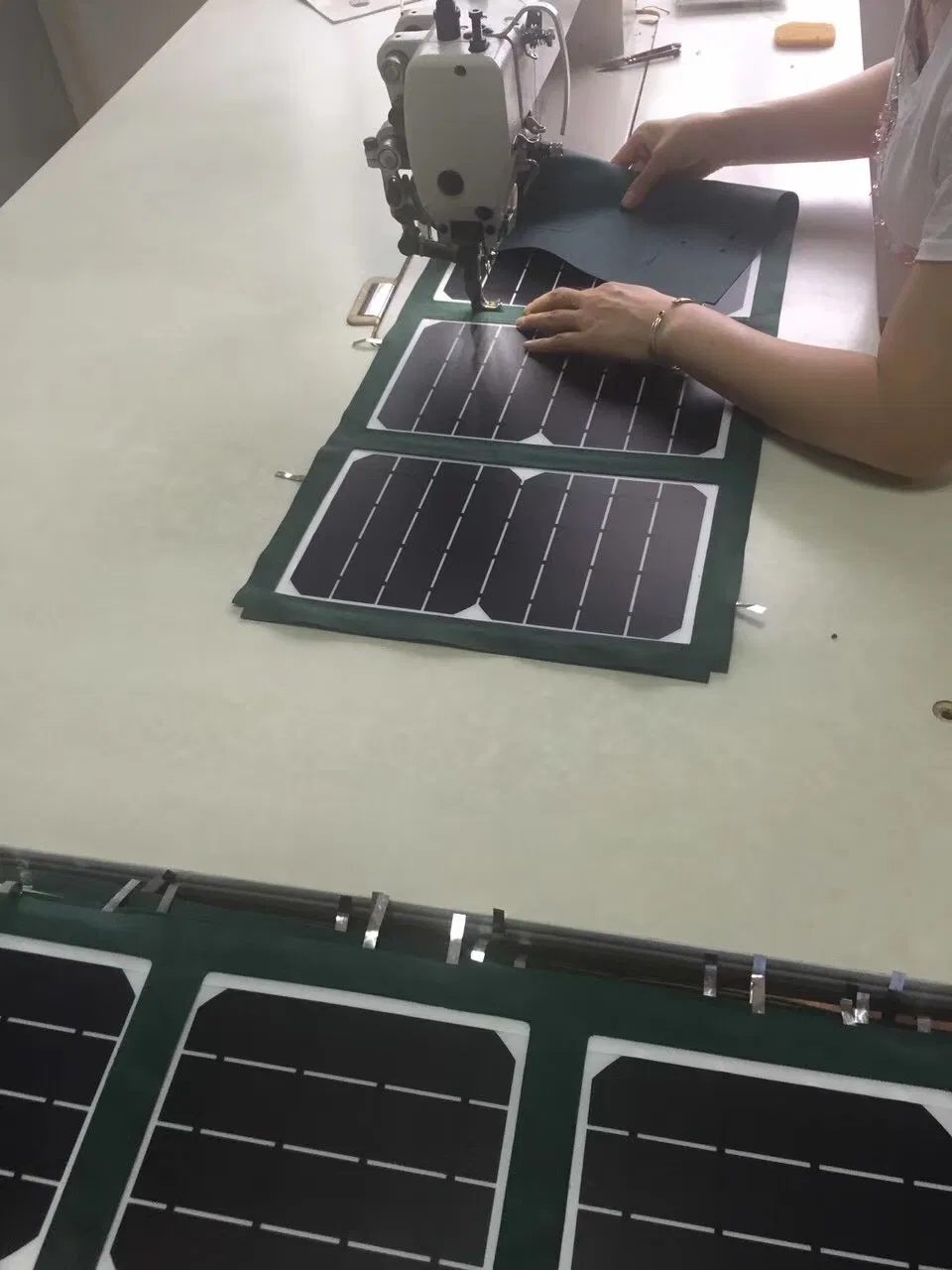 15W Foldable Solar Charger Details