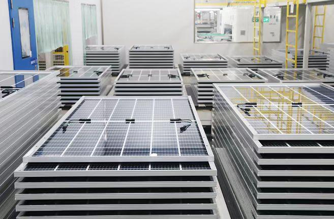 TUV 25 Years 220W Foldable Solar Mono Kit Panel LED 200W