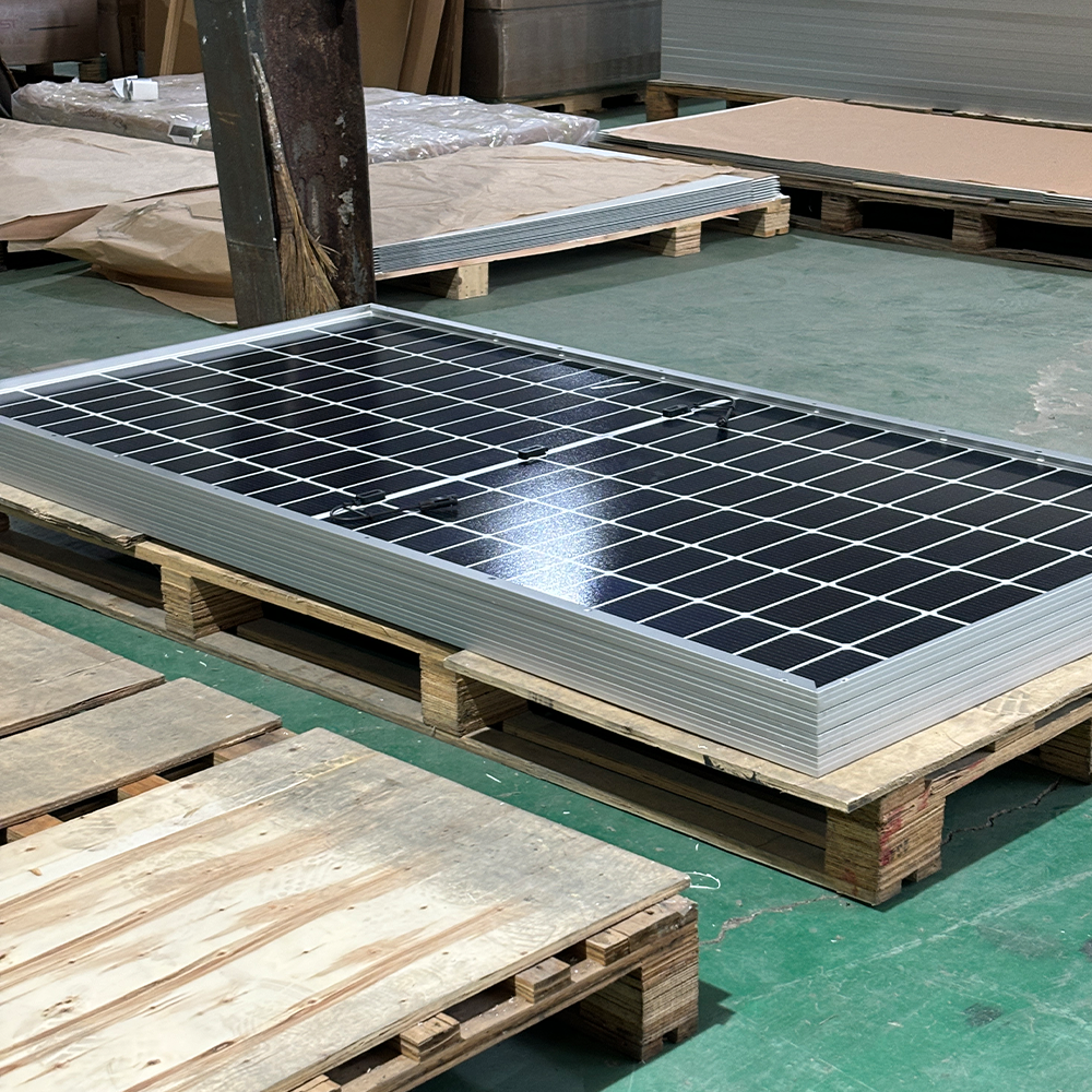 High Efficiency 650W Bifacial Solar Panel Monocrystalline Half Cell Double Glass PV Module for Solar System
