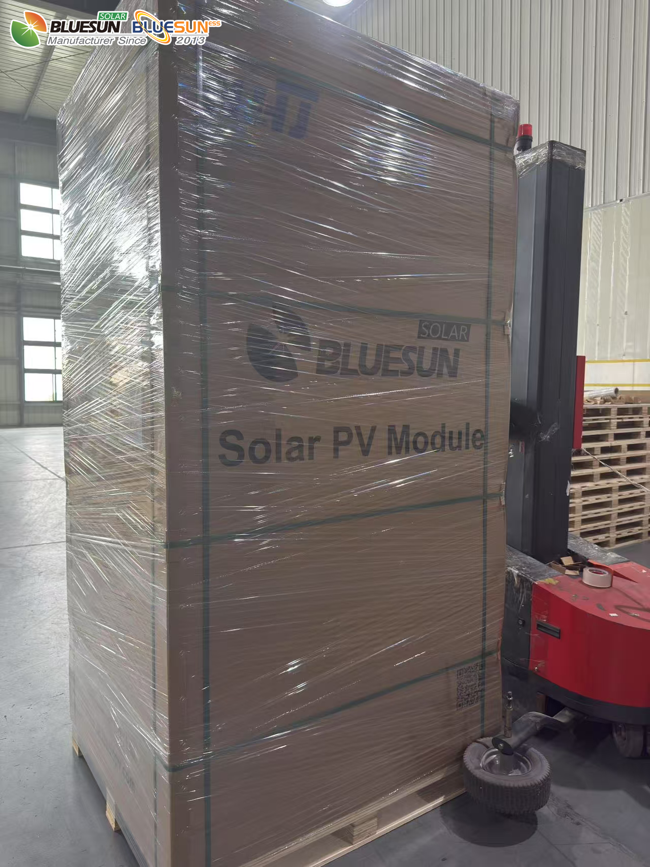 New Tech Bifacial Solar Panel Ready Stock 730W Solar Module Utility Scale HJT Solar Panels