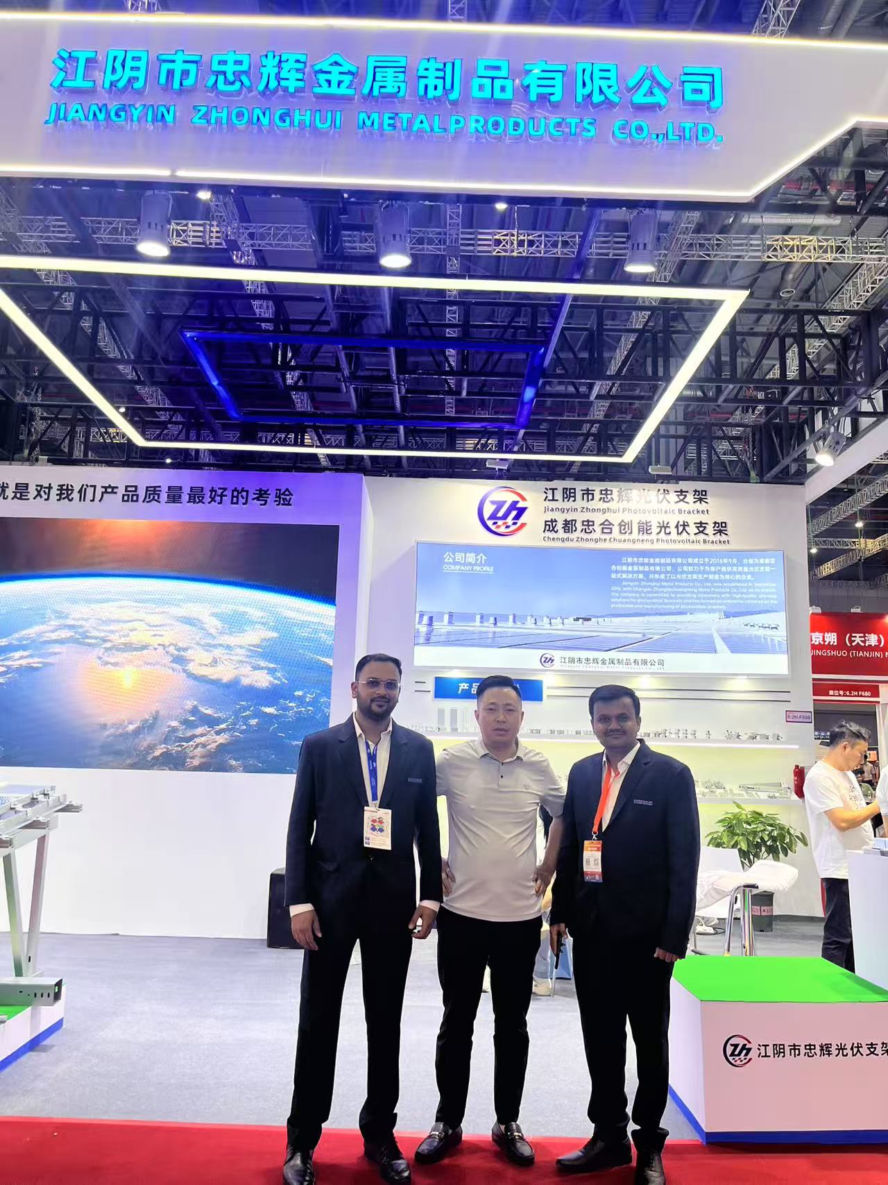 High Energy Performance Double Glass Bifacial N Type Mono Half Cell PV Module Series 600W Solar Panel for Utility Scale