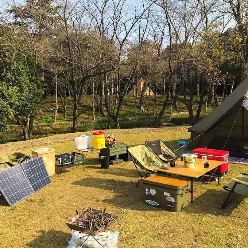 Glory Solar 100W Foldable Solar Panel Kit with QC3.0 USB-A USB-C for Laptop Portable Generator 12v Car Boat RV Battery