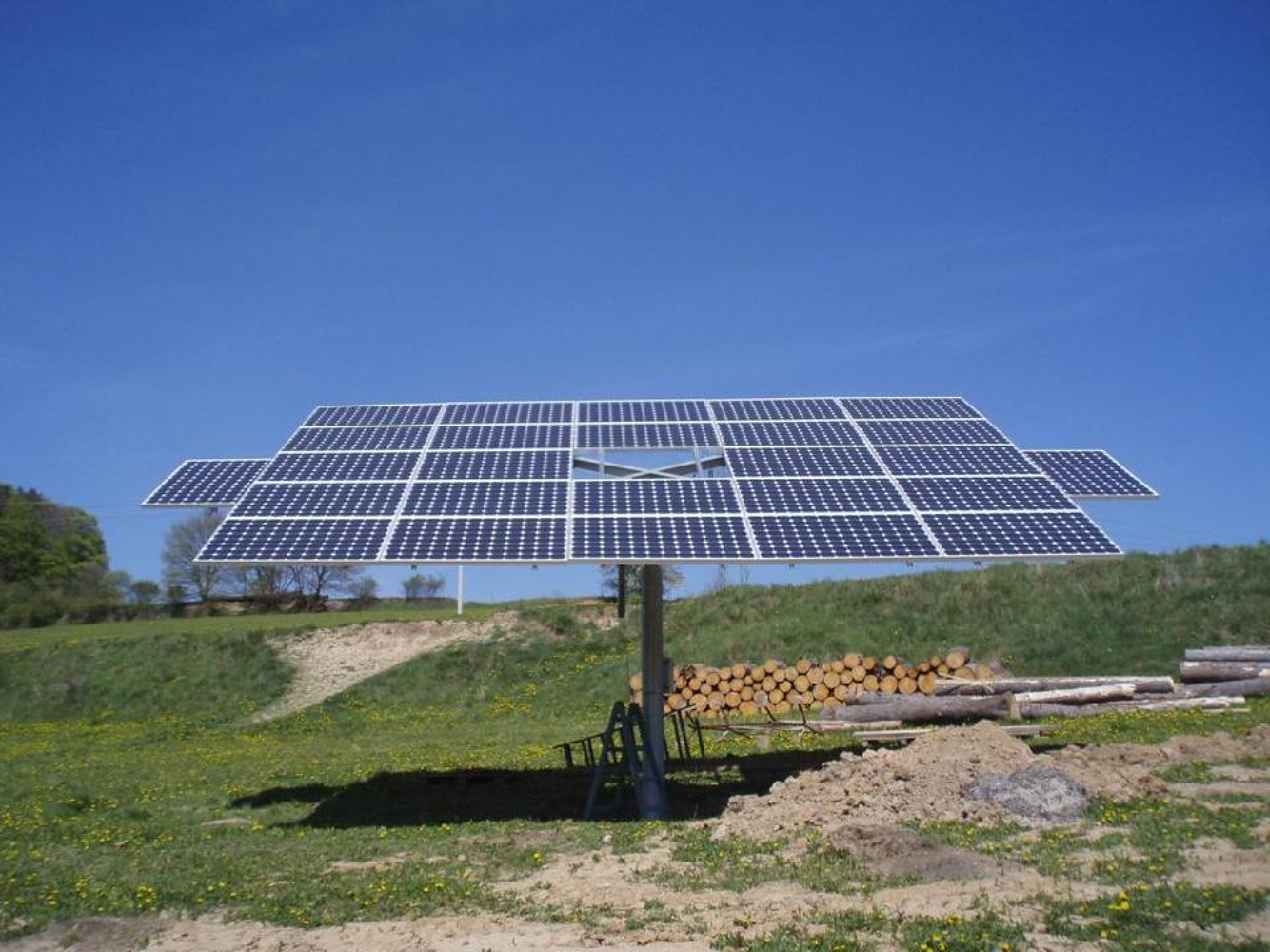 Utility Scale SKYWORTH 620W Solar Panel QM210 THCD-620-66 Bifacial Dual Glass N-Type for 23% Efficiency