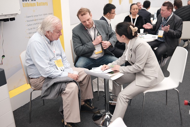 Solar Solutions Int