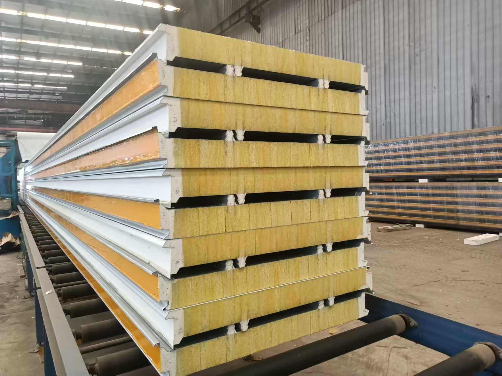 Solar Sandwich Panel Installation Detail 1