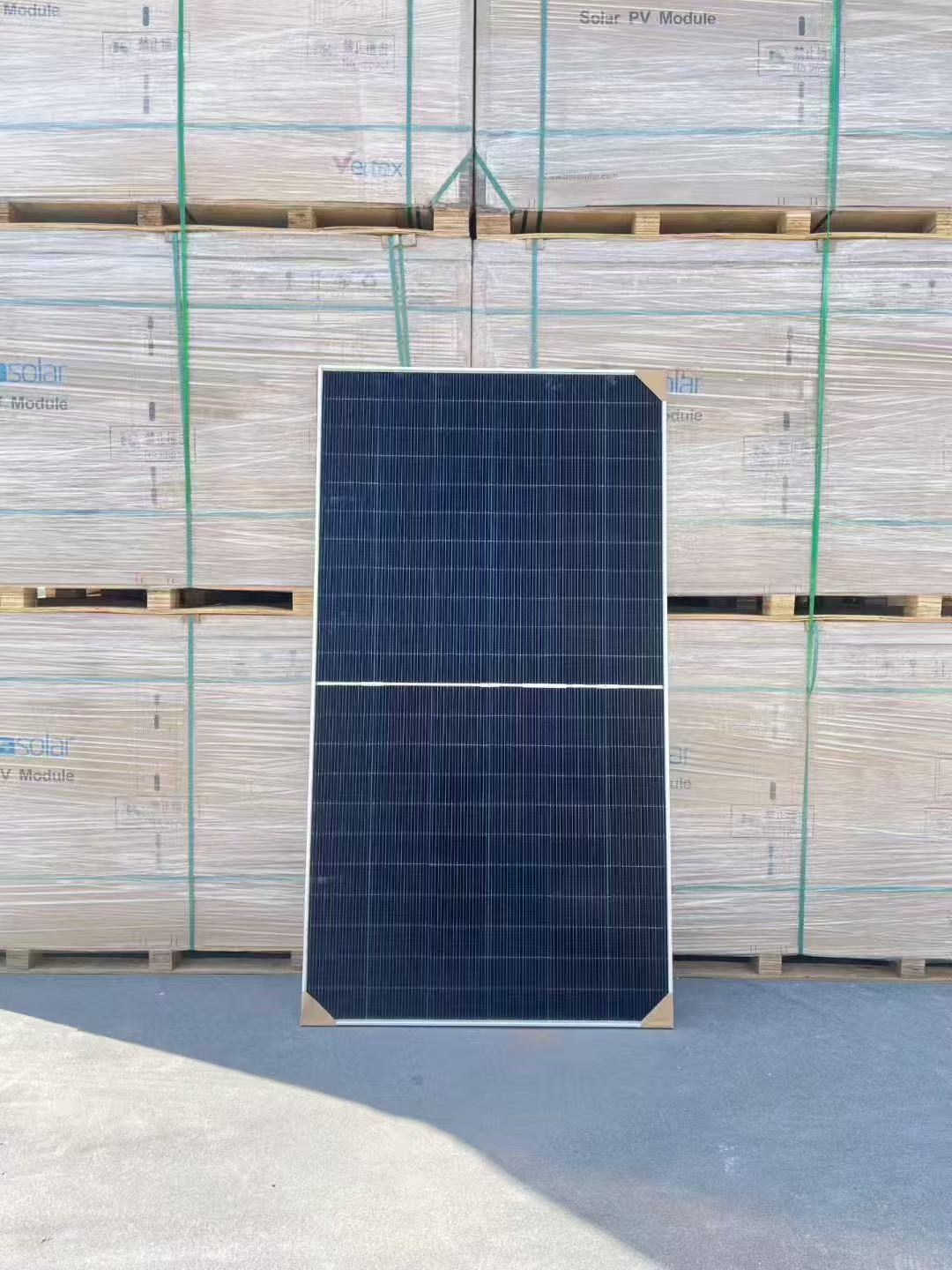 Trina Solar 720W for Bifacial Double Glass Solar Panel with 22.7% Efficiency 210mm Cell Utility Scale PV Module