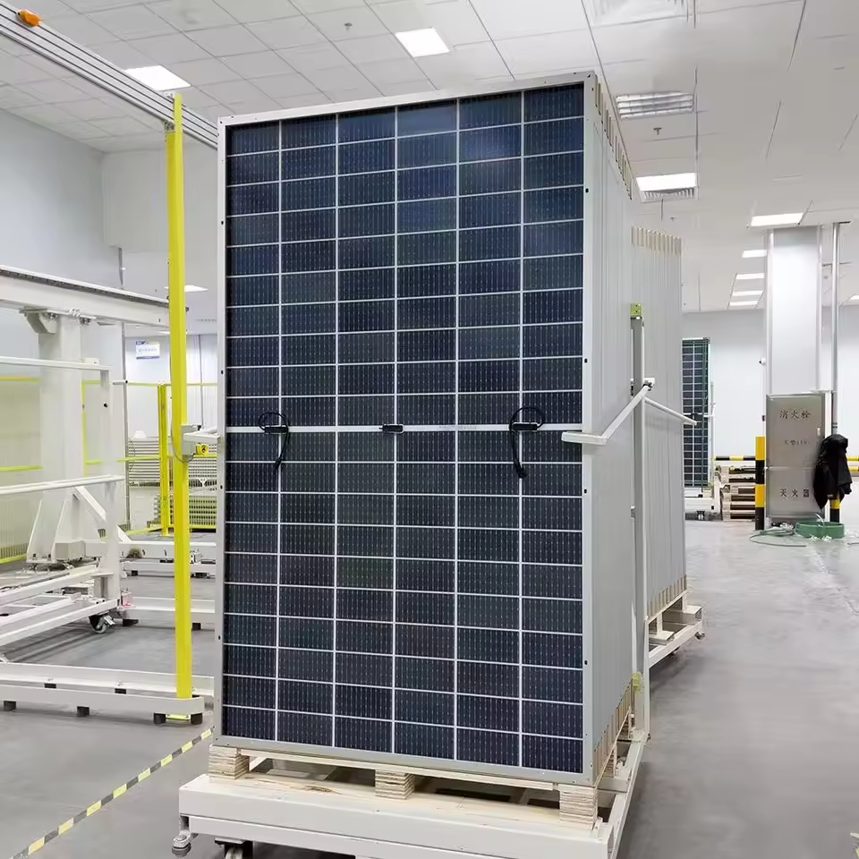 550W High-Efficiency Fixed Solar Panels Reliable Long-Lasting Power Solution for Commercial &amp; Utility-Scale Energy Projects