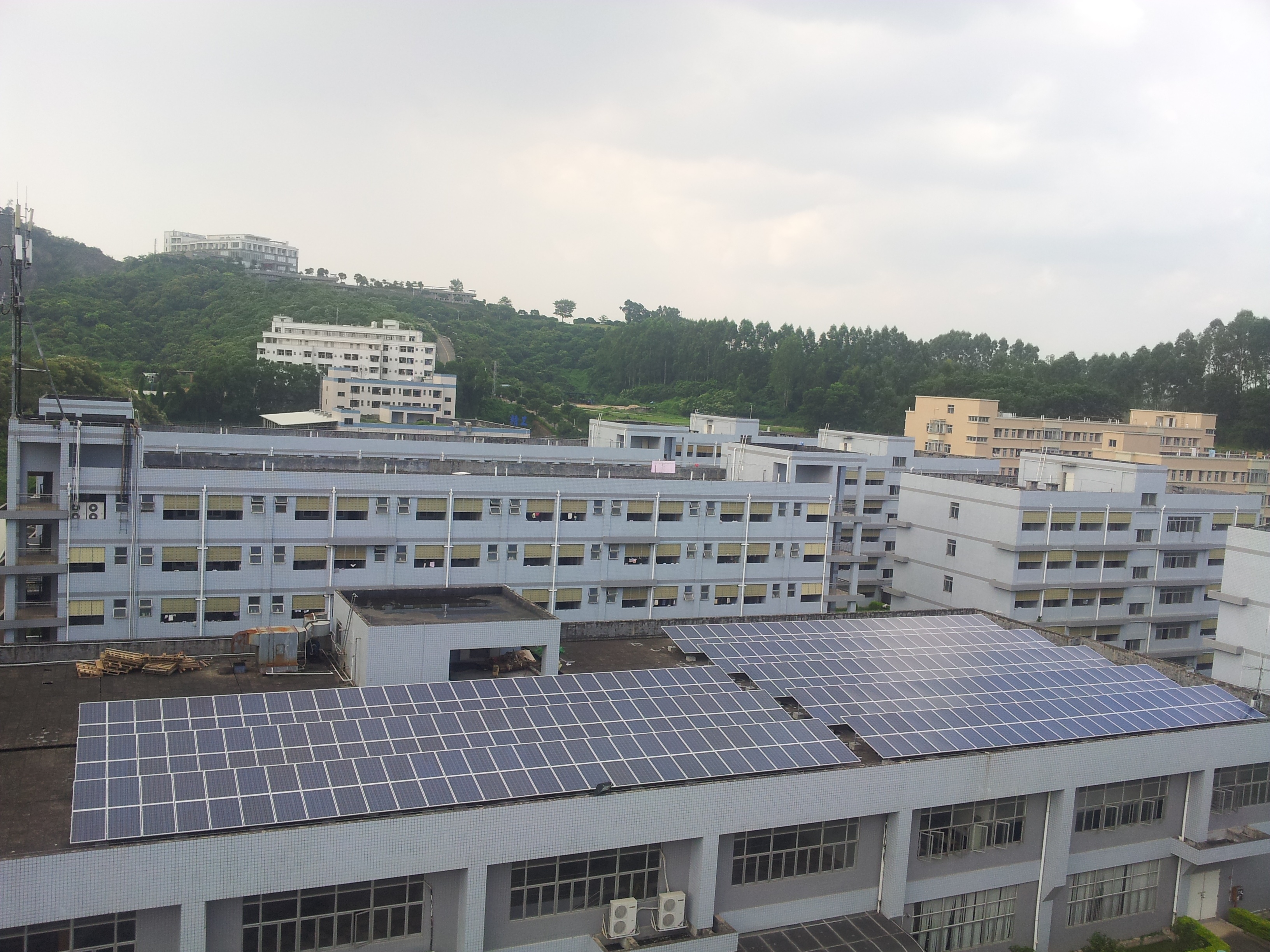 1-10kw Solar Roof Panel System Electric Photovoltaic Power 2kv Grid-Tied PERC &amp; Half Cell Technology High Efficiency Solar Panel