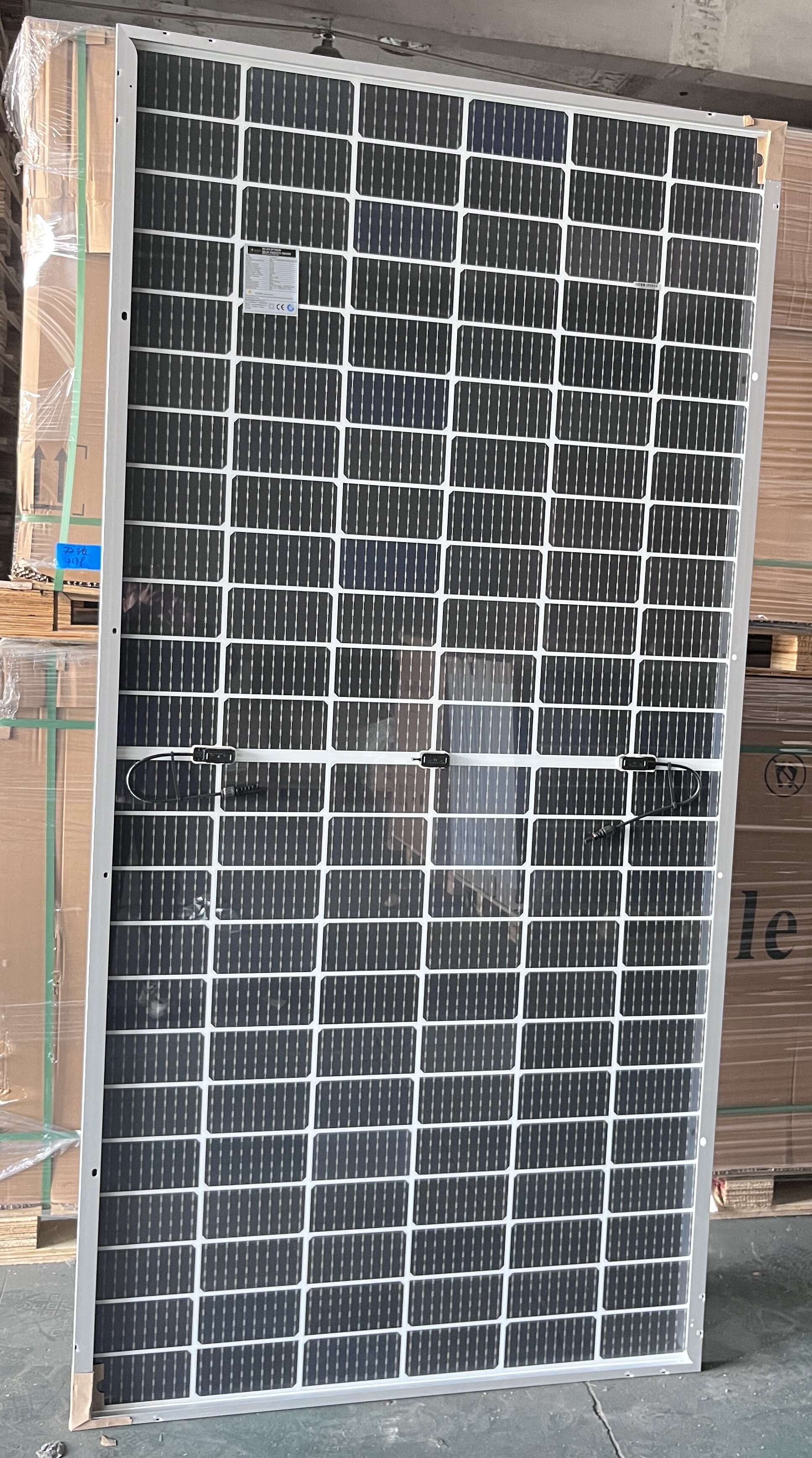 Yangtze High Efficiency Hjt Bifacial Solar Panel 550w 580w 600w for Sale