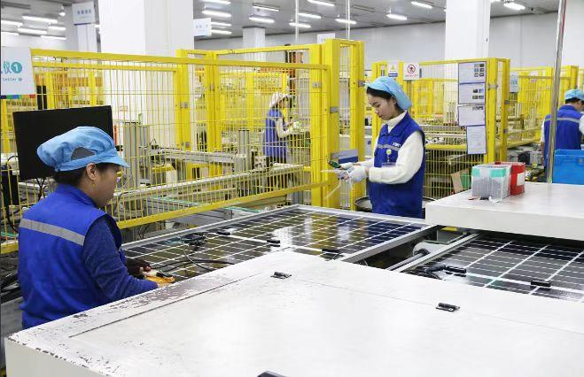 TUV 25 Years 220W Foldable Solar Mono Kit Panel LED 200W