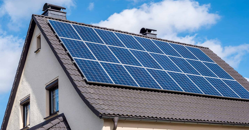 Villa Rooftop Clean Energy Solar Panel Array