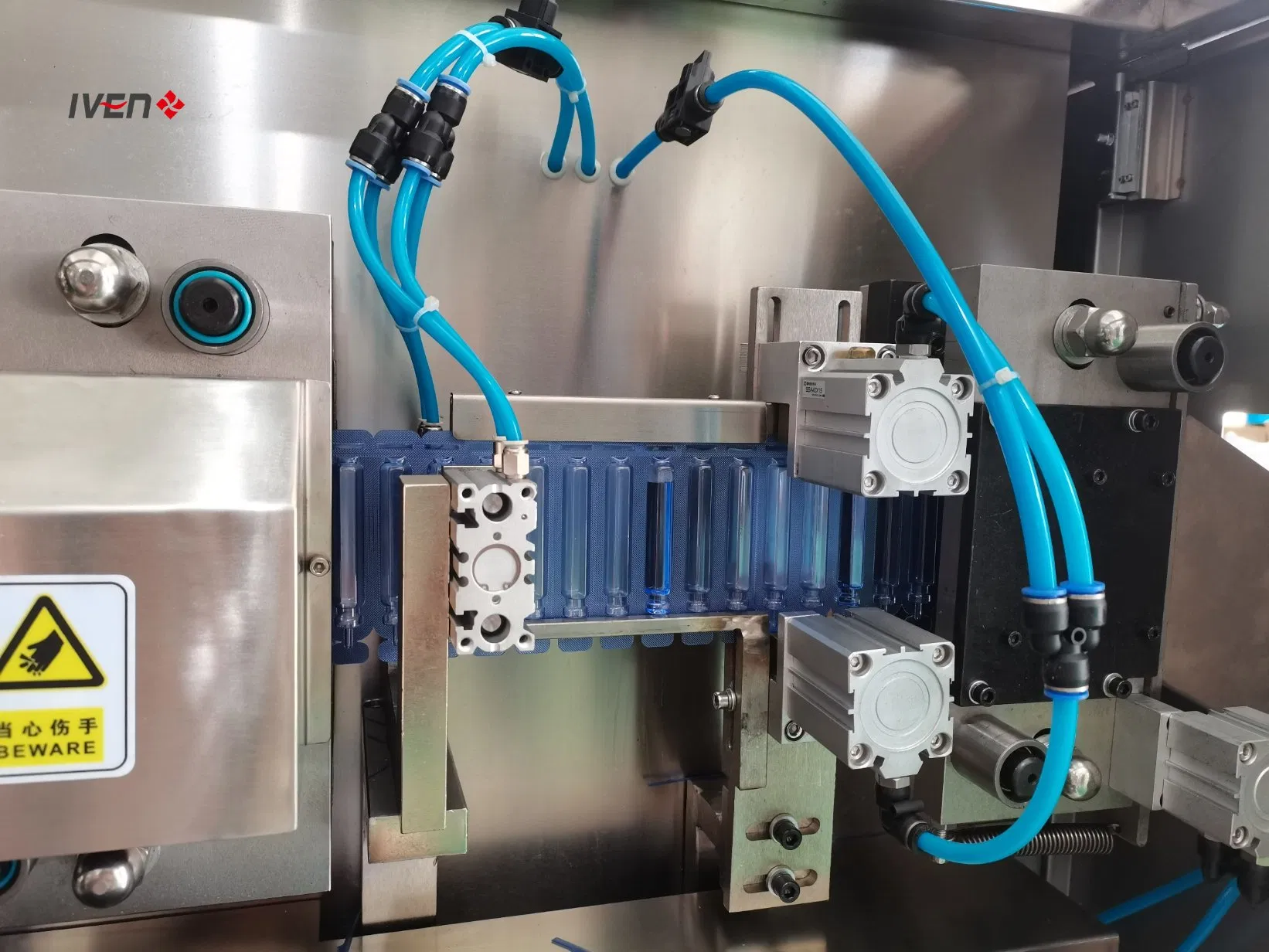 Antibiotic Filling and Sealing Machinery/Blow-Fill-Seal Medical Product Packaging Equipment with High Speed